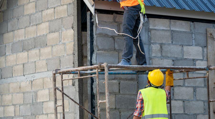 Professional gutter cleaning in Plymouth, CA